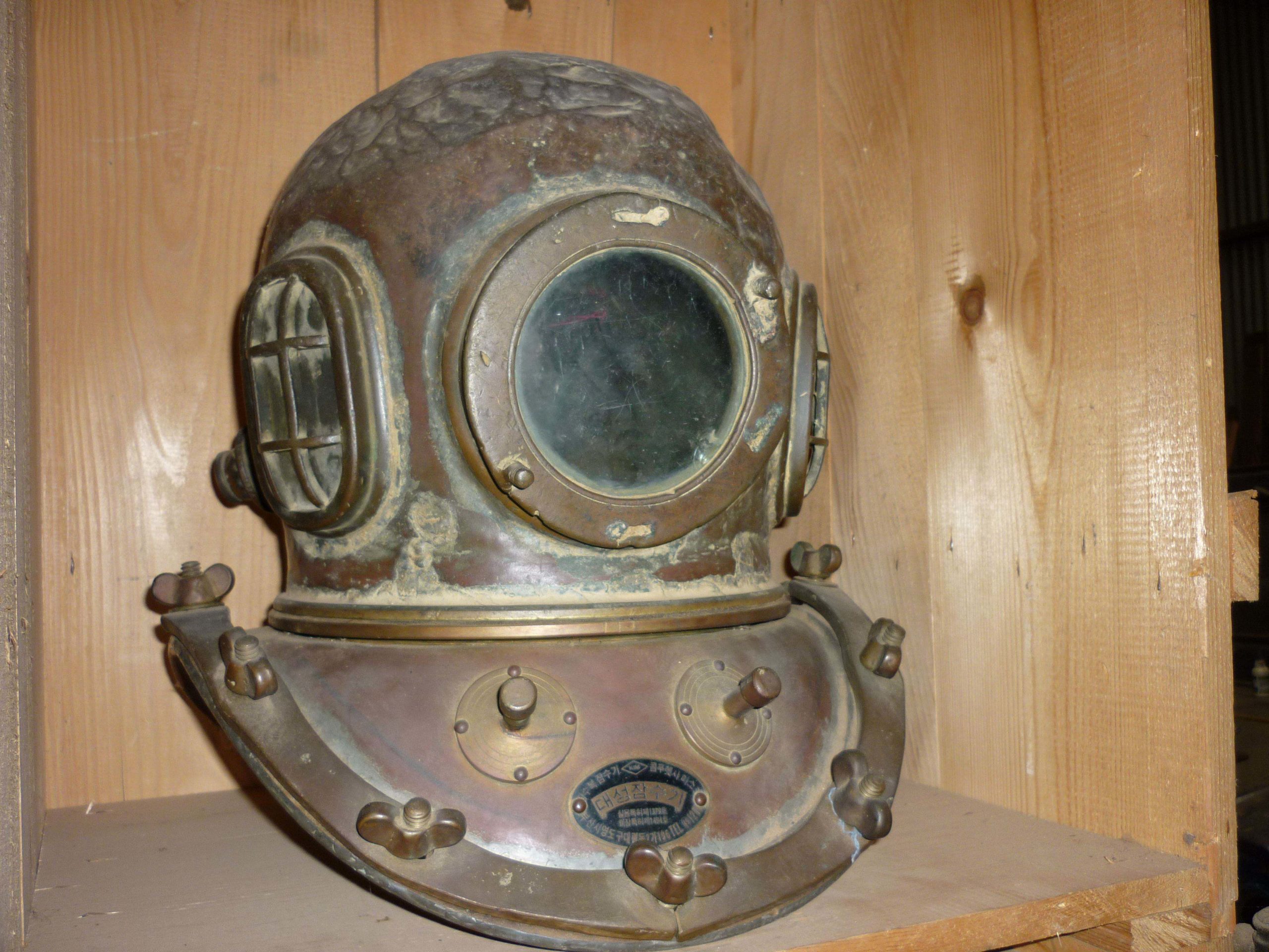 Genuine Divers Helmet. Copper & Brass circa 1920