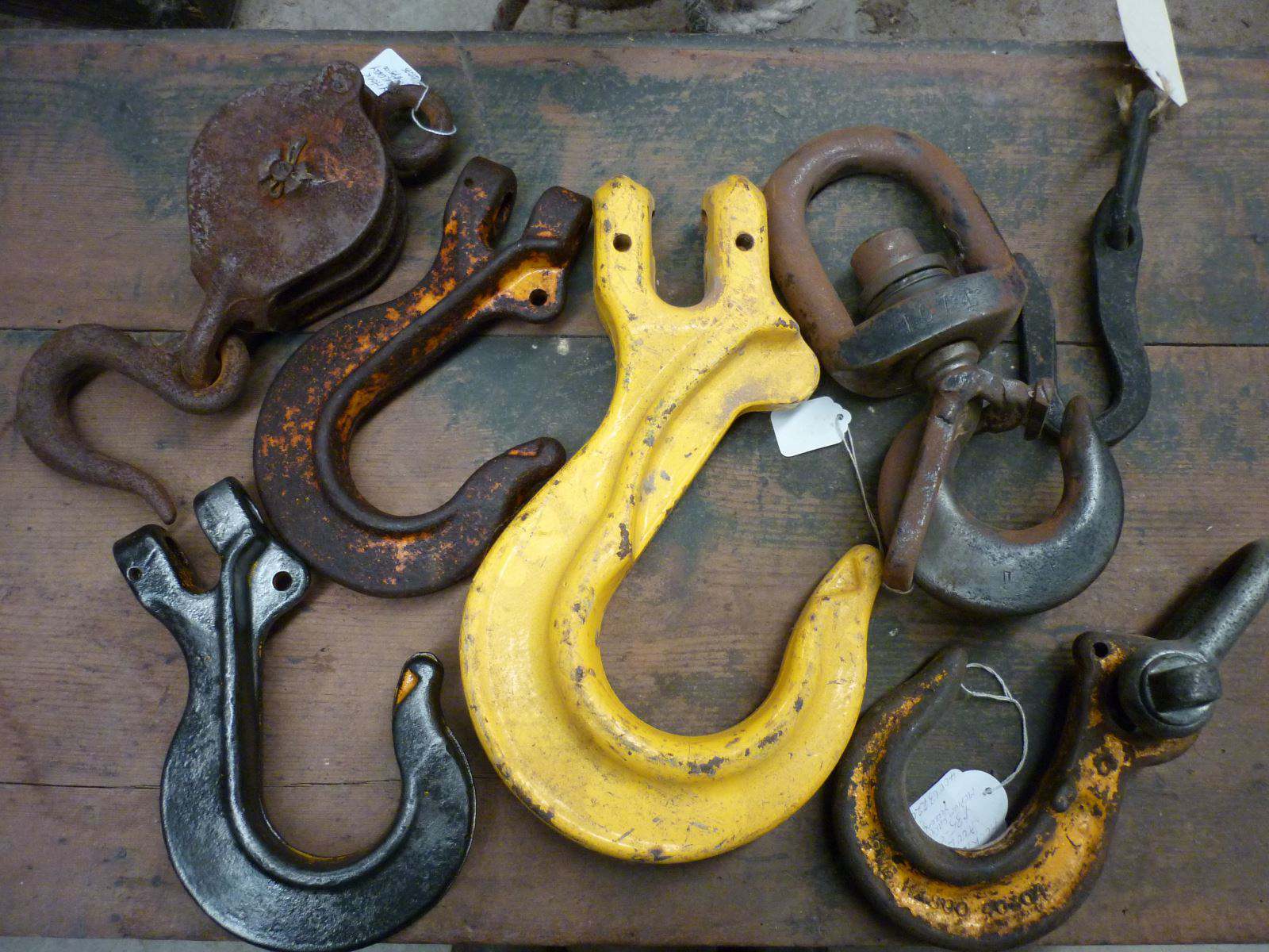 Crane Hooks.  Cast & Forged Steel